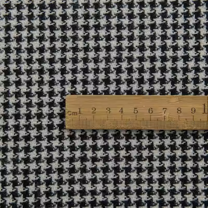 Heller Kaffee, kleiner Hahnent – Sewing Tweed Bewertung und Preis